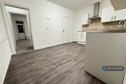 2 bedroom terraced house to rent, Ashton Road East, Failsworth, Manchester, M35