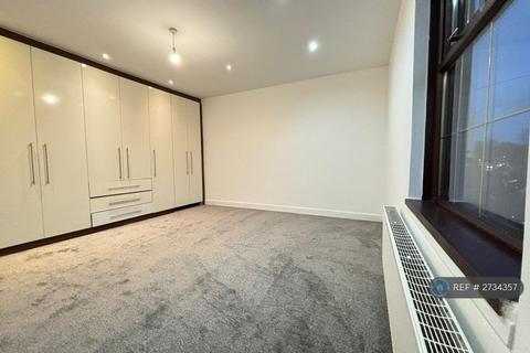 2 bedroom terraced house to rent, Ashton Road East, Failsworth, Manchester, M35