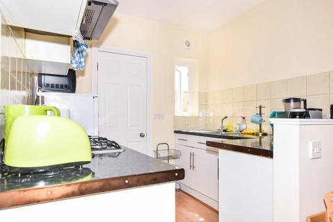 2 bedroom maisonette to rent, Acre Road, Colliers Wood SW19