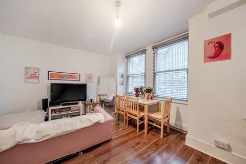 3 bedroom flat to rent, Townmead Road, London, SW6