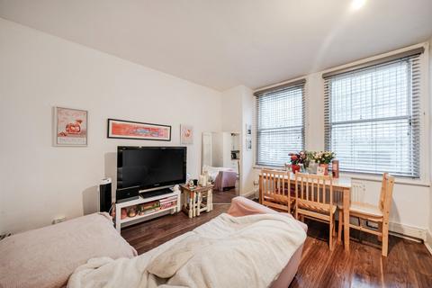3 bedroom flat to rent, Townmead Road, London, SW6