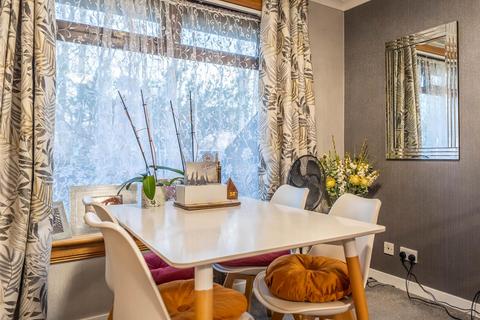 1 bedroom bungalow for sale, Sandeman Court, Perth