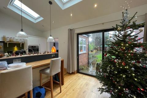 3 bedroom terraced house for sale, Marlborough Ave, Hull, HU5 3JU