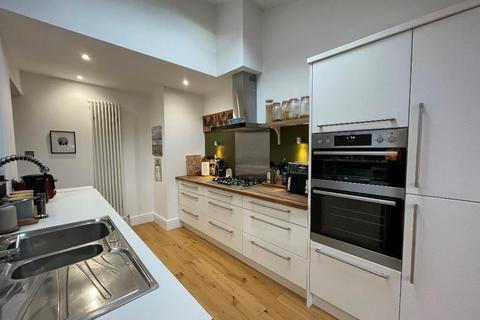 3 bedroom terraced house for sale, Marlborough Ave, Hull, HU5 3JU
