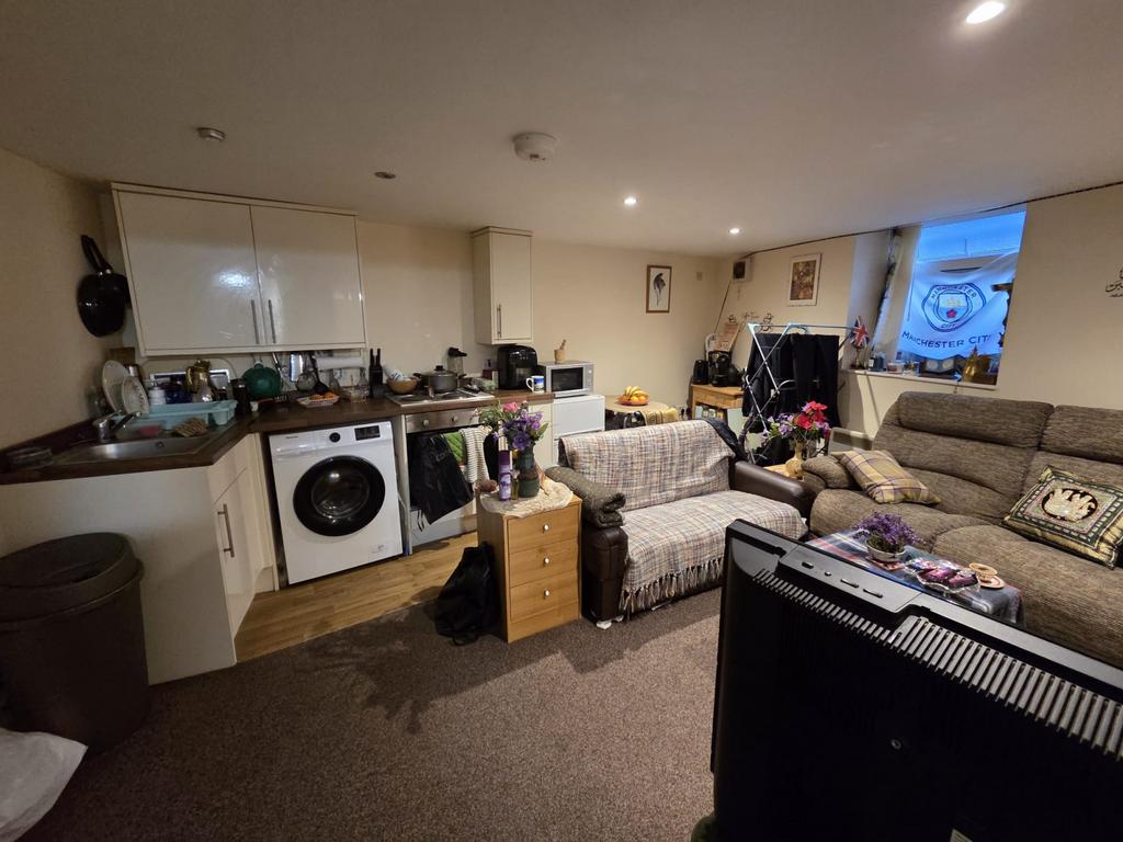 Flat 1