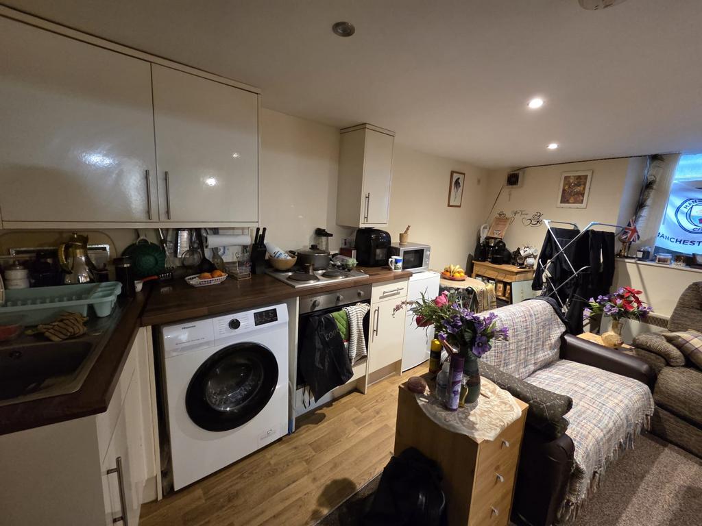 Flat 1