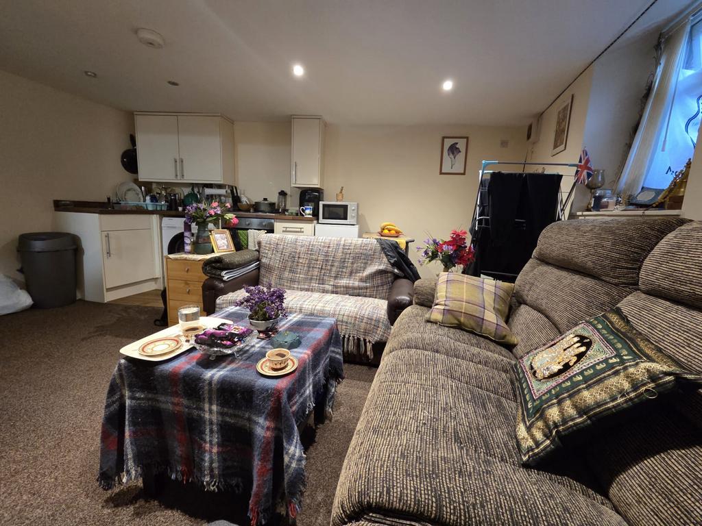 Flat 1