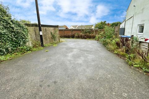 undefined, Garages, Yew Tree Hill, Brinklow, Rugby, Warwickshire CV23 0NP
