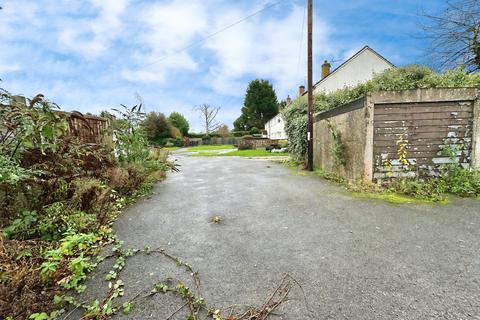 undefined, Garages, Yew Tree Hill, Brinklow, Rugby, Warwickshire CV23 0NP