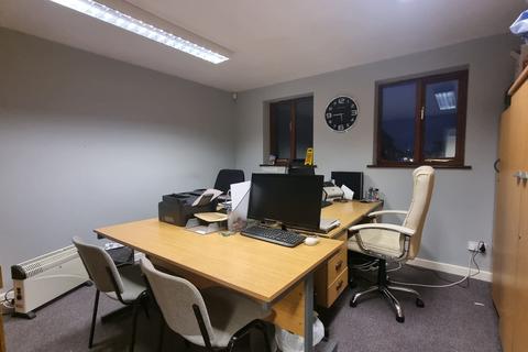 Property to rent - Branston Road, DE14