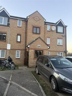 2 bedroom apartment for sale, Danbury Crescent, South Ockendon RM15