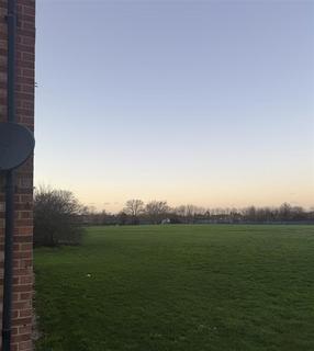 2 bedroom apartment for sale, Danbury Crescent, South Ockendon RM15