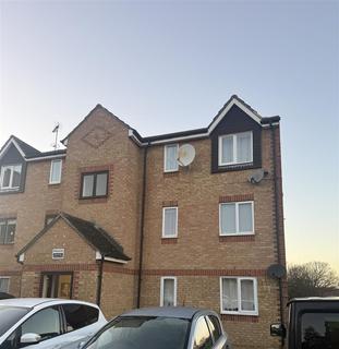 2 bedroom apartment for sale, Danbury Crescent, South Ockendon RM15