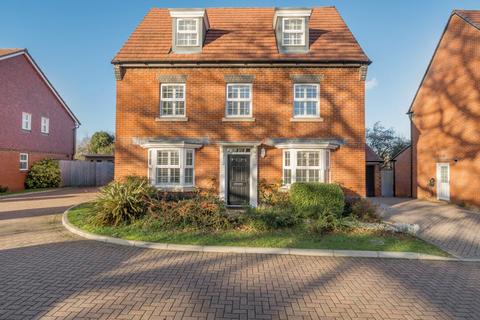 5 bedroom detached house for sale, Walnut Close, Romsey SO51