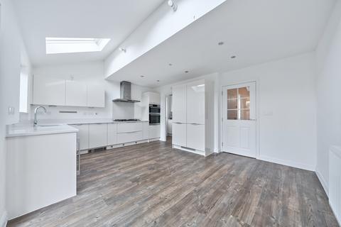 5 bedroom detached house for sale, Walnut Close, Romsey SO51