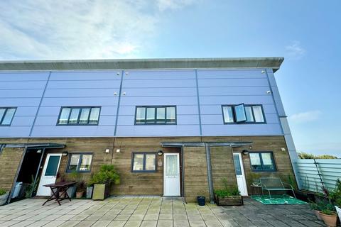 2 bedroom flat to rent, Eversley Court, St Brelade