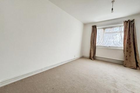 2 bedroom apartment for sale, Pawsey Close, London E13