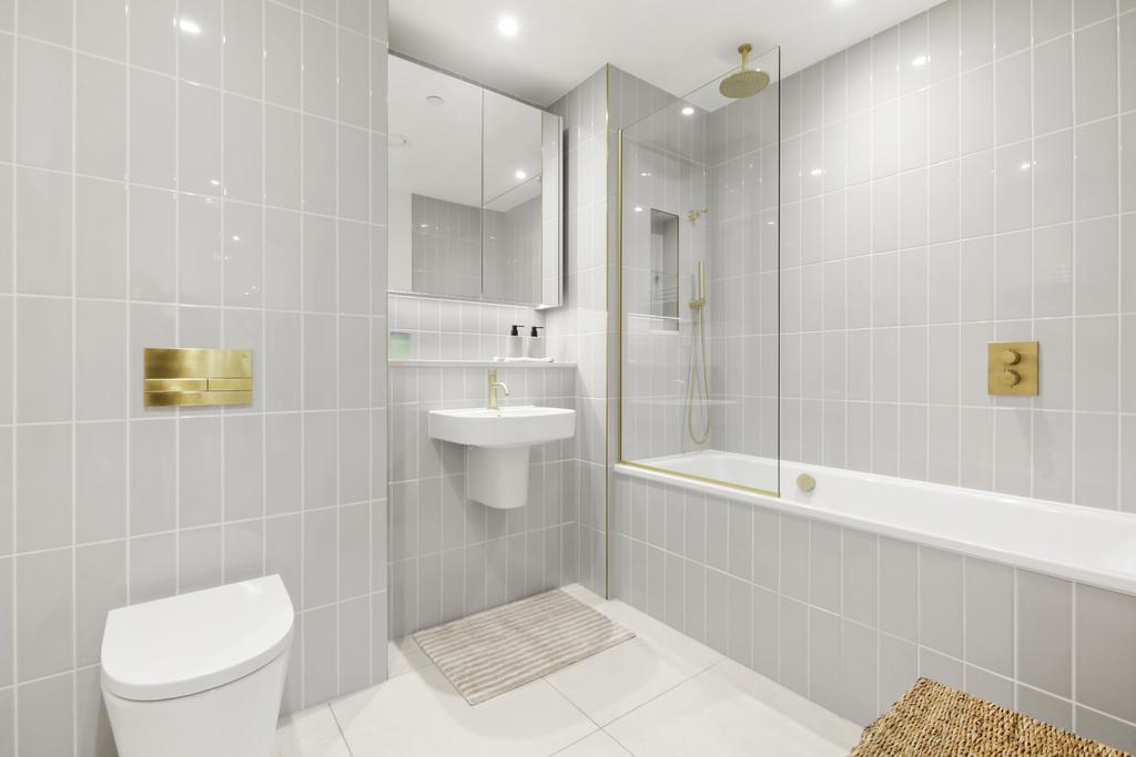 Main Bathroom