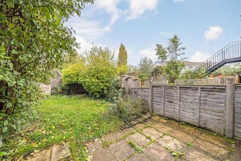 3 bedroom flat for sale, Glentham Road, London SW13