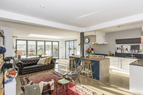 undefined, Woodmarket, Lutterworth