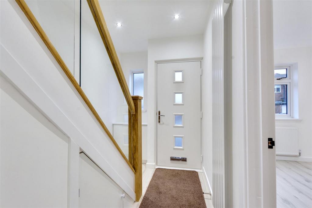 Entrance Hall 1.jpeg