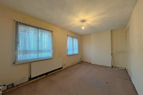 2 bedroom flat for sale, Central Parade, Feltham, TW14