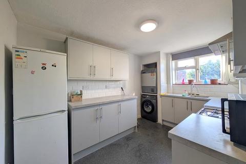 2 bedroom flat for sale, Central Parade, Feltham, TW14