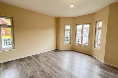 undefined, High Street North, Dunstable LU6