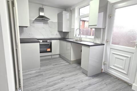 2 bedroom semi-detached house to rent, Queen Street, Moxley, Wednesbury, WS10 8RG
