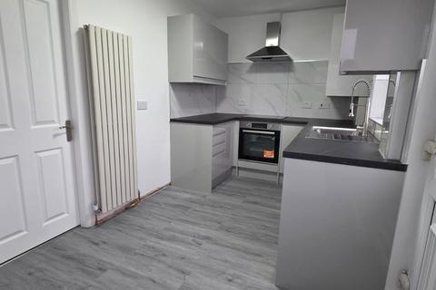2 bedroom semi-detached house to rent, Queen Street, Moxley, Wednesbury, WS10 8RG