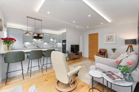 2 bedroom ground floor flat for sale, 16/1 Juniper Place, Juniper Green, Edinburgh, EH14 5TX