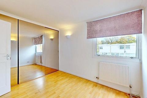 3 bedroom house for sale, Paxton Close, Kew, Surrey, TW9