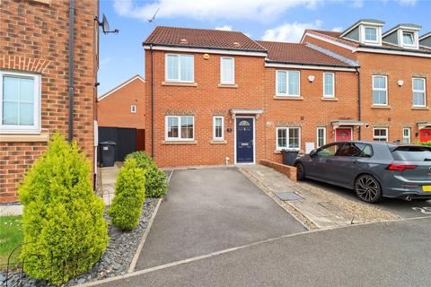 3 bedroom end of terrace house to rent, Russell Close, Tyne and Wear NE28