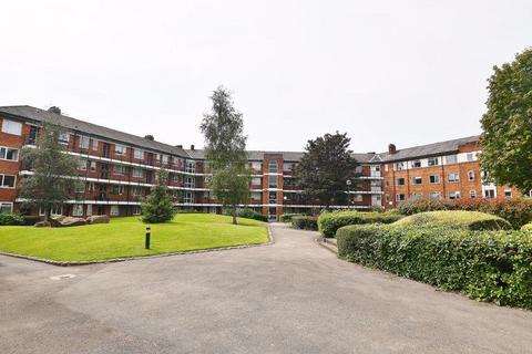 2 bedroom flat to rent, Eccles New Road, Salford, M5