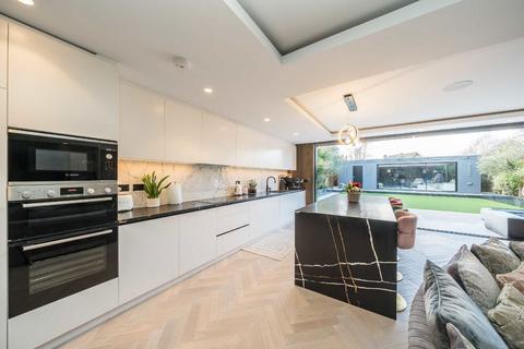 3 bedroom detached house for sale, Montford Road, Sunbury-On-Thames TW16