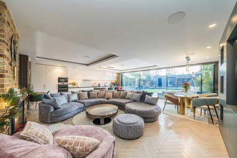 3 bedroom detached house for sale, Montford Road, Sunbury-On-Thames TW16