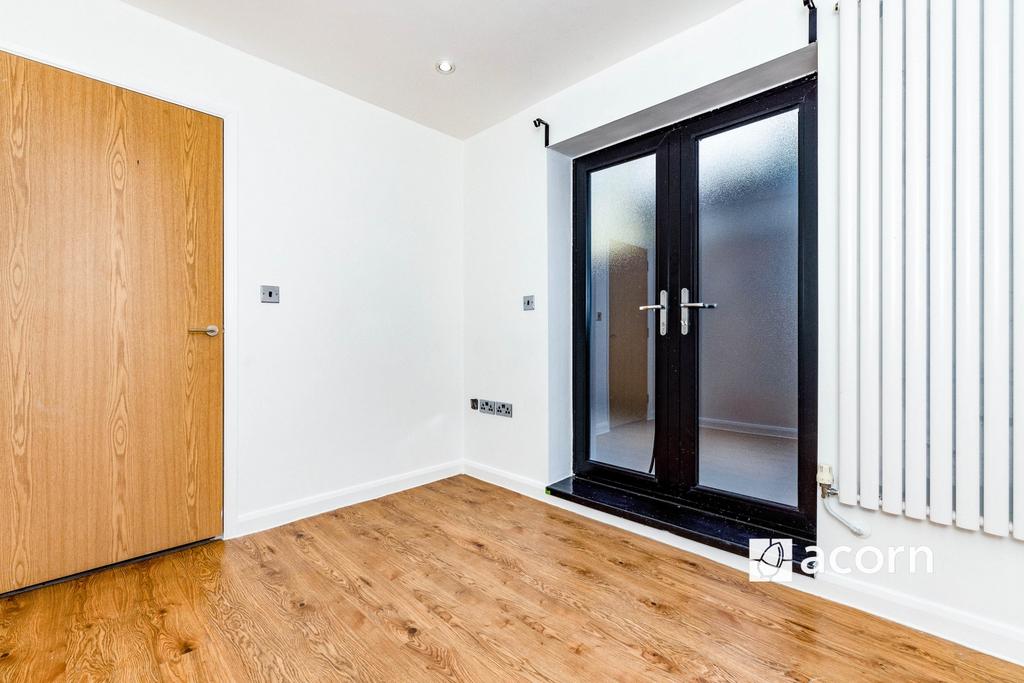 Bedroom 2 (2)