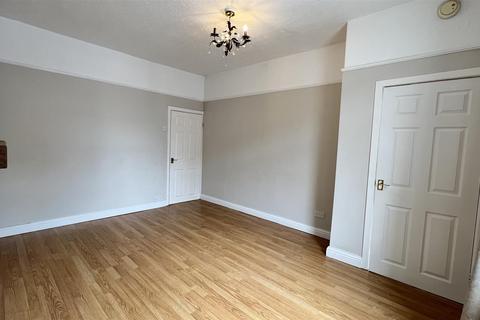 3 bedroom terraced house to rent, Top Road, Lower Cumberworth, Huddersfield