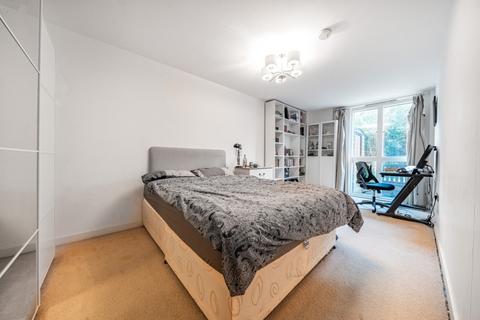 2 bedroom flat to rent, 91 Goldhawk Road, Shepherd'S Bush, W12