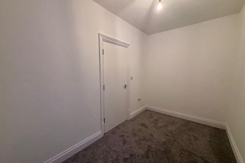 2 bedroom flat to rent, Hertford Road, Enfield EN3