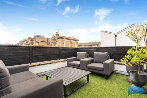 2 bedroom end of terrace house for sale, Charteris Road, London, N4