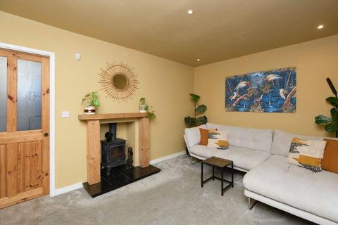 3 bedroom semi-detached house to rent, Sturgeon Avenue, Nottingham, Nottinghamshire, NG11