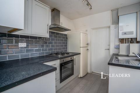 2 bedroom terraced house to rent, Gordon Road, Fareham, PO16