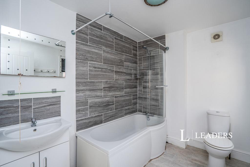 Upstairs Bathroom