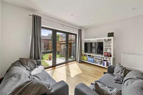 undefined, Potters Road,  Southall, UB2