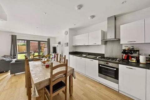 undefined, Potters Road,  Southall, UB2