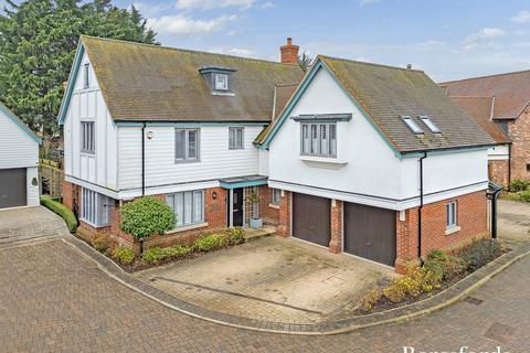 5 bedroom detached house for sale, Woodland Way, Edney Common, CM1