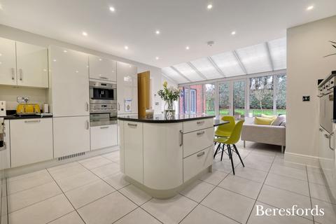 5 bedroom detached house for sale, Woodland Way, Edney Common, CM1