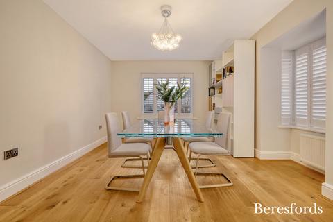 5 bedroom detached house for sale, Woodland Way, Edney Common, CM1