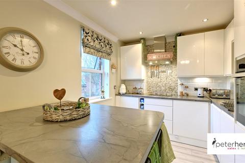2 bedroom apartment for sale, Swan House, Gray Road, Ashbrooke, Sunderland